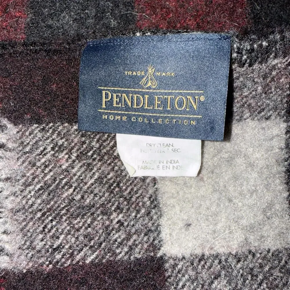 Pendleton Wool Buffalo Plaid Throw Blanket 45x56 Red Black Reversible Fringe EUC